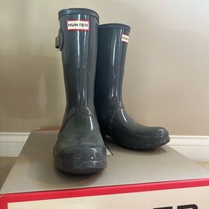 grey hunter boots